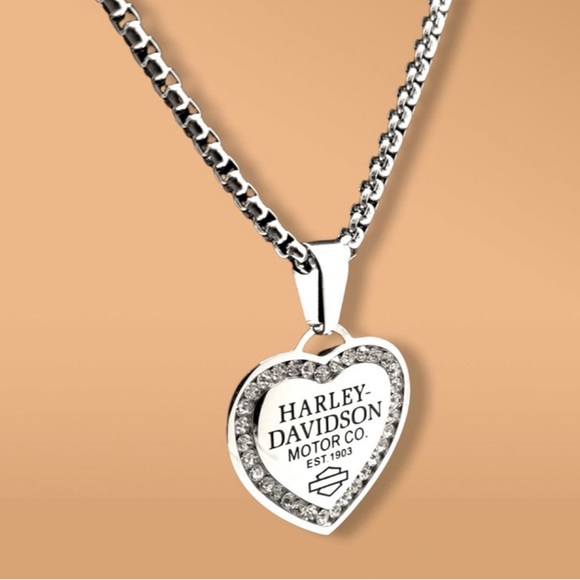 Limited HD Heart Pendant - Picture 2 of 4